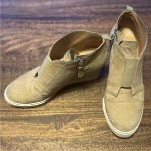 Paolo Beige Heeled Boots